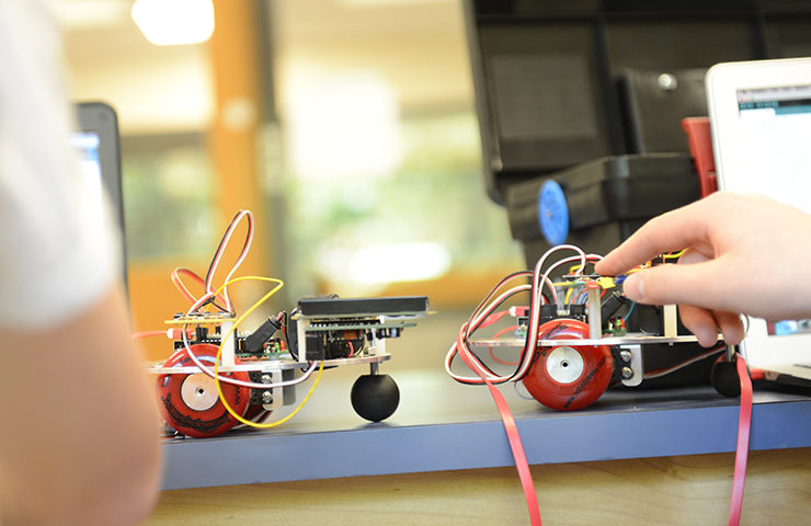 Robots and Physical Computing: Scratch Robot Arm